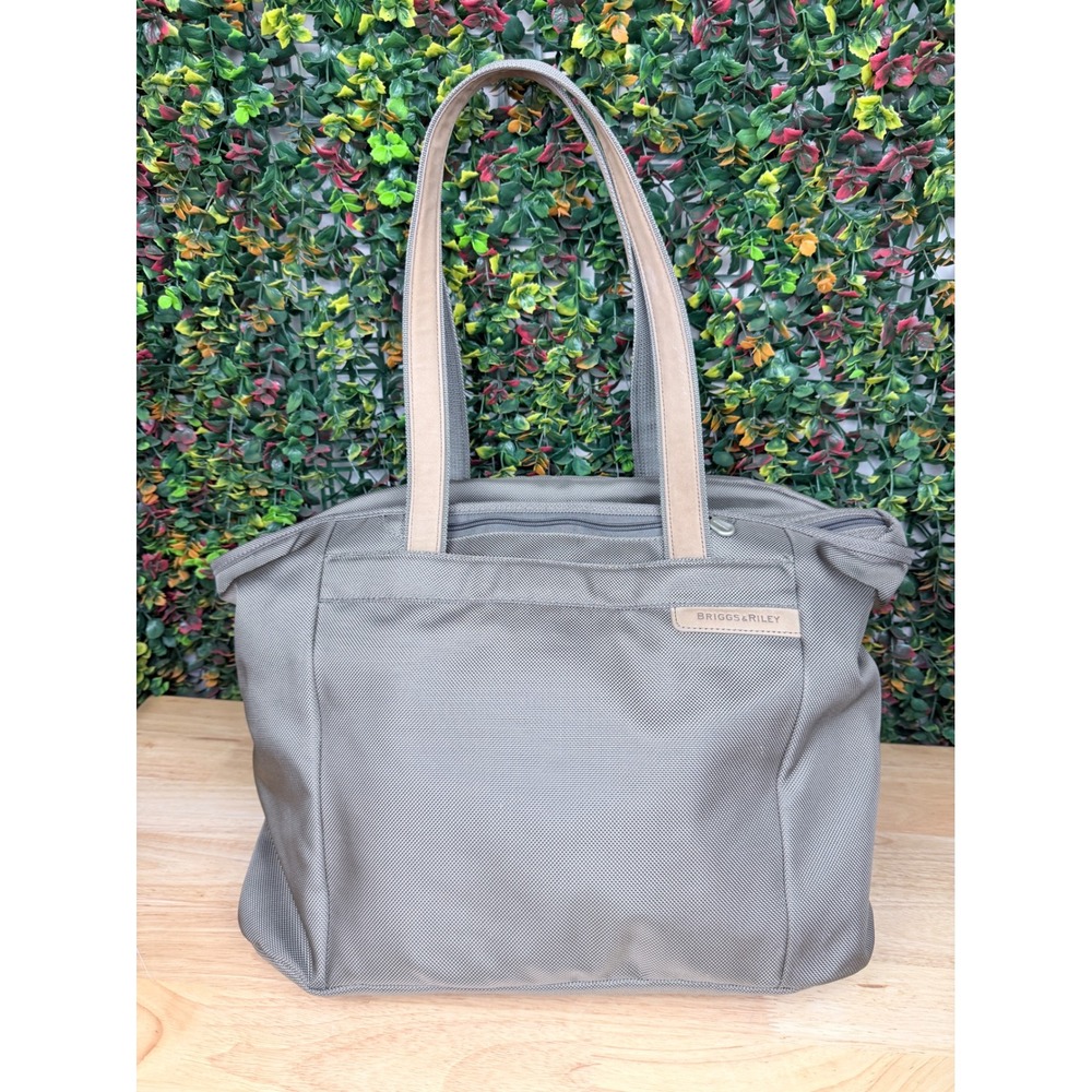 Briggs & Riley Taupe Ballistic Nylon Travel Tote Bag 255-7 Professional Carry On